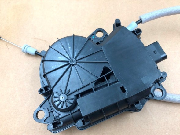 Automotive LR070123 LR 070123 АКТУАТОР ЗАМКА ПРАВОЇ ЗАДНЬОЇ ДВІРІ LR070123 ДЛЯ LAND RANGE ROVER TURBO IV