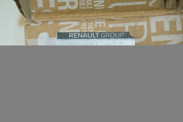 Renault OE 152081926R Корпус охолоджувача масляного фільтра renault 1.6 dci влучний vivaro espace talisma