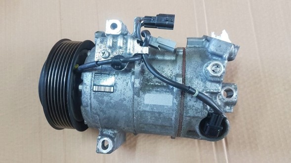 Nissan заводська комплектація 926004EB0A Спрезер кондиціонера nissan qashqai j11 1,2 т