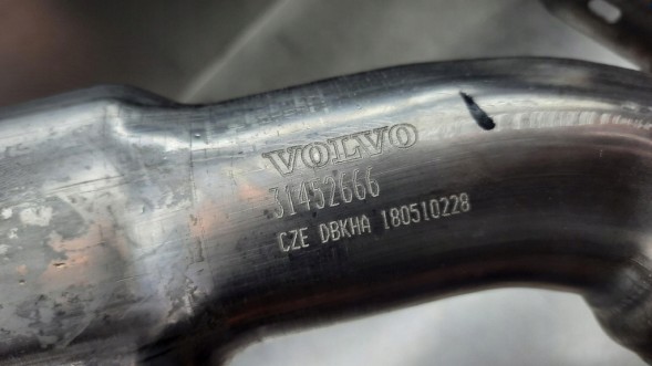 Volvo OE 31452666 Кінцевий вихлоп правої вихлопної труби volvo oe 31452666 volvo xc60 ii org