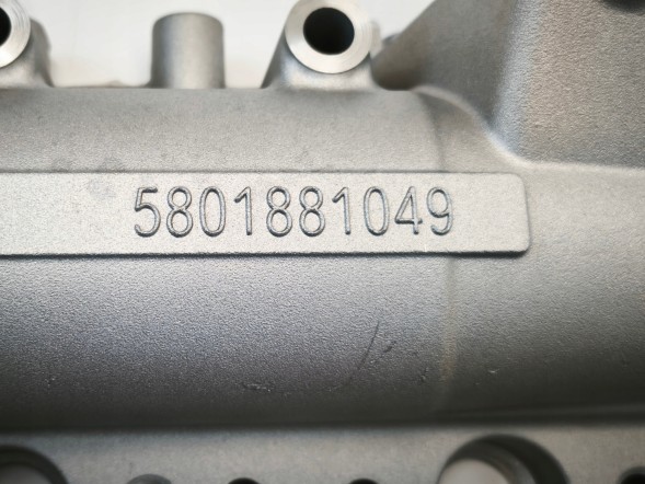 Fiat OE 5801881049 504374027 504374029 504376191 Fiat Iveco Nowa pokrywa obudowa wałków Fiat Ducato Iveco Daily 3.0 JTD 5801881049 Нова кришка корпусу розподільних валів Fiat Ducato Iveco Daily 3.0 JTD 5801881049