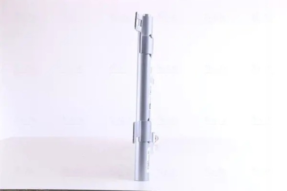 Nissens 940752 Конденсатор радіатора кондиціонування повітря 940752 nissens