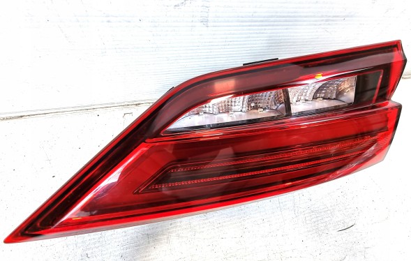 Audi OE 8V5945093D AUDI A3 8V5 ЛАМПА ЛІВА ЗАДНЯ ОРГ СЕДАН