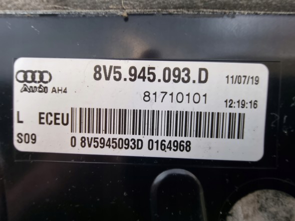 Audi OE 8V5945093D AUDI A3 8V5 ЛАМПА ЛІВА ЗАДНЯ ОРГ СЕДАН