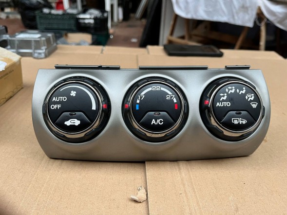 Toyota OE W139 Пульт керування кондиціонером *NH426L * CR-V I-CTDI 2006 79500SKNG42ZA !J