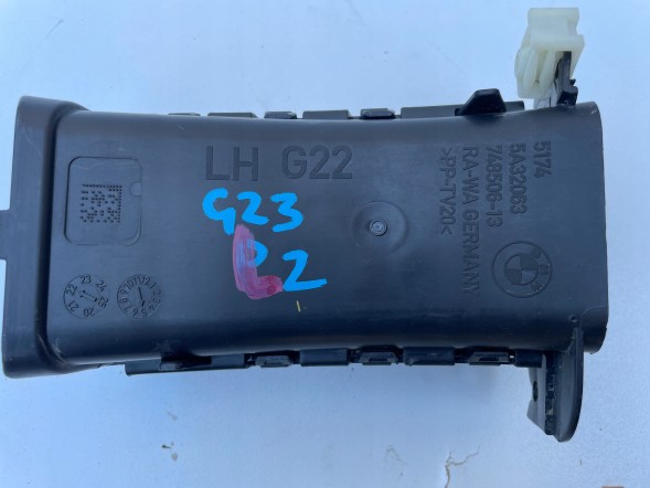 BMW OE KKDA BMW G23 G22 NADKOLE LEWE LEWY PRZÓD 7315729 7447161 BMW G23 G22 Накладка крила ліва передня 7315729 7447161