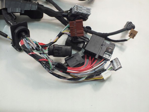 Renault OE 240110791S RENAULT CLIO V ПЕРЕДНЯ УСТАНОВКА