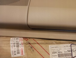Toyota OE 67610-48290-A1 Обшивка Боковини Двері Передні Праві LEXUS RX300/330/350 2003-2008 Оригінал