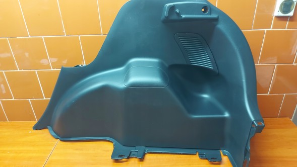 Toyota OE 64730-0D072 64730-0D072-B0 64730-0D071 64730-0D080 ОББИВКА БЕКОНА БАГАЖНИКА ПРАВА ЗАДНЯ ЧАСТИНА TOYOTA YARIS II 05-11