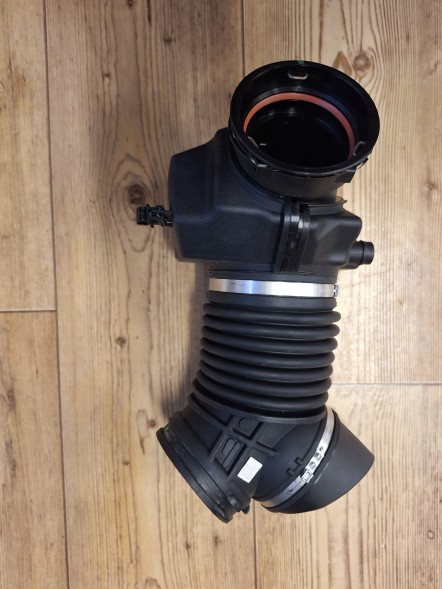 BMW OE 13718656983 8656983 4A297F6 BMW G20 G22 G23 G26 КАНАЛ ПОВІТРЯ З РЕЗОНАТОРОМ