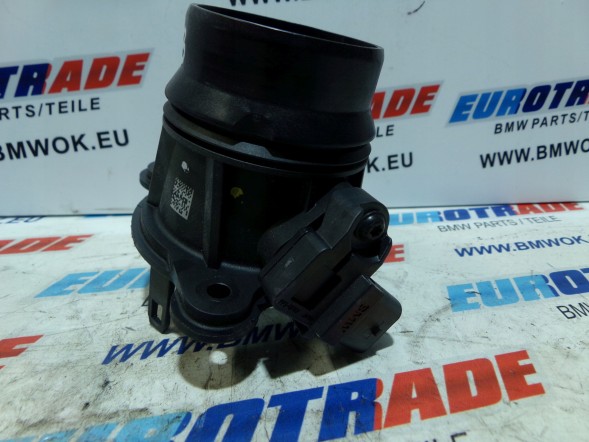 BMW OE BMW 2' F44 228I XDRIVE 21r PRZEPŁYWOMIERZ KRÓCIEC 8650760 BMW F39 F40 F44 F45 F46 F48 MINI F54 F55 F56 F57 ВИТРАТОМІР 8650760