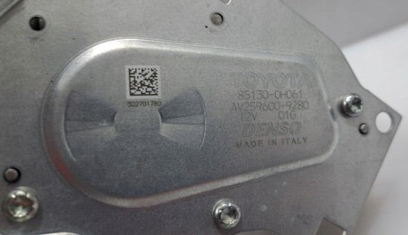 Groupe PSA Citroen C1 II Peugeot 107 Toyota Aygo Silniczek wycieraczki tył 85130-0H061 Б/у двигун склоочисника задньої частини citroen c1 peugeot 107 toyota aygo psa oe