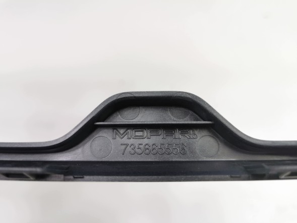 Fiat OE НАКЛАДКА ЦЕНТРАЛЬНОЇ КОНСОЛІ JEEP RENEGADE 2015-2021 OE 71808545