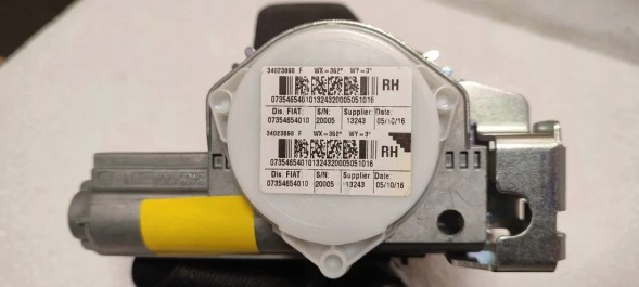 Fiat OE 07354654010 PAS BEZPIECZEŃSTWA PRAWY PRZÓD PRZEDNI FIAT 500 I РЕМІНЬ БЕЗПЕКИ ПРАВИЙ ПЕРЕДНІЙ ПЕРЕД FIAT 500 I 07354654010