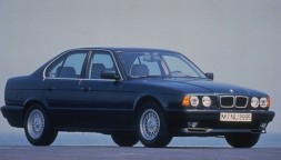 Китай 012345LK РЕПЕРАТУРНИЙ БРИЗГОВИК BMW 5 E34 88-95 SDN ЗАДНІЙ ЛІВИЙ