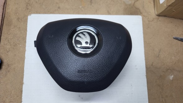 Skoda OE PODUSZKA AIR BAG KIEROWCY SUPERB III 3V0 AIR BAG Подушка безпеки AIR BAG Skoda Superb III 3V 3V0880201H НОВА !