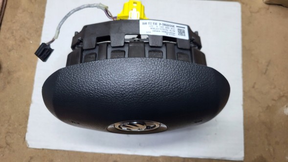 Skoda OE PODUSZKA AIR BAG KIEROWCY SUPERB III 3V0 AIR BAG Подушка безпеки AIR BAG Skoda Superb III 3V 3V0880201H НОВА !
