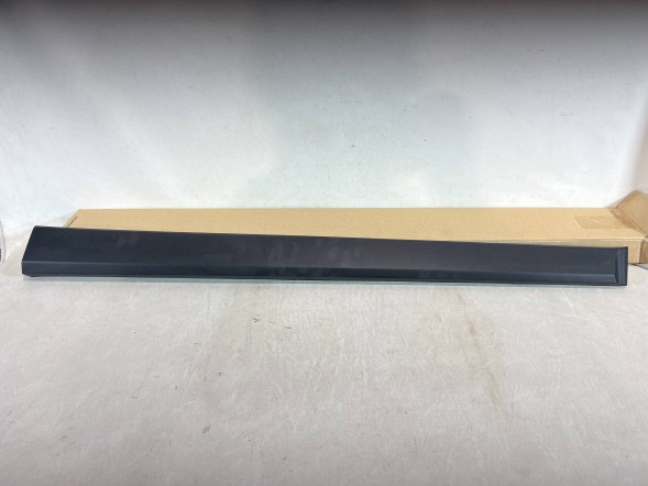 Kia OE 87724-H8400 pmi150921 3 ПЛА́НКА ДВЕРЕЙ ПРАВА ПЕРЕДНЯ KIA STONIC 87724-H8400
