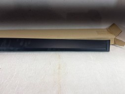 Kia OE 87724-H8400 pmi150921 3 ПЛА́НКА ДВЕРЕЙ ПРАВА ПЕРЕДНЯ KIA STONIC 87724-H8400