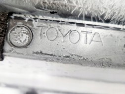 Toyota OE 7618035031A0 НАКЛАДКА КАПОТА КРИШКА КАПОТА ВЗАХОДНИЙ TOYOTA FJ Cruiser NEW OE