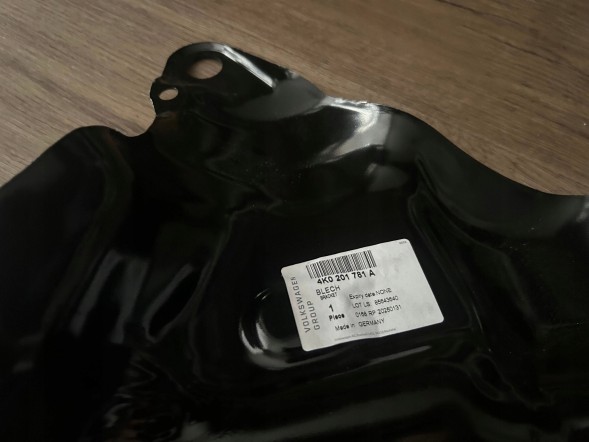 Audi OE 4K0201781A ORYGINAŁ AUDI A6 RS6 A7 RS7 C8 2018-2024 НИЖНЯ ЗАХИСНА ПІДПОРА ПАЛИВНОГО БАКА 4K OE