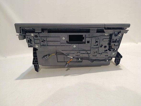 Renault OE 685006858R RENAULT ВІДДІЛЕННЯ ДЛЯ ЗБЕРІГАННЯ ПАСАЖИРА RENAULT AUSTRAL 685006858Р
