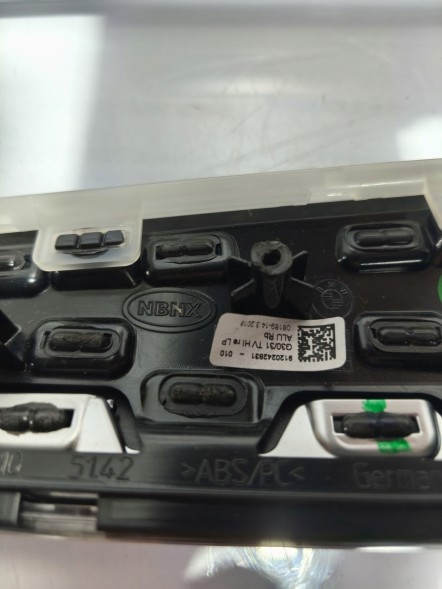 BMW OE BMW 8092320 8092319 BMW F90 G30 G31 ДЕКОРАТИВНА НАКЛАДКА ДВЕРЕЙ ЗАДНЯ ПРАВА АБО ЛІВА RHOMBICLE AMBIENT