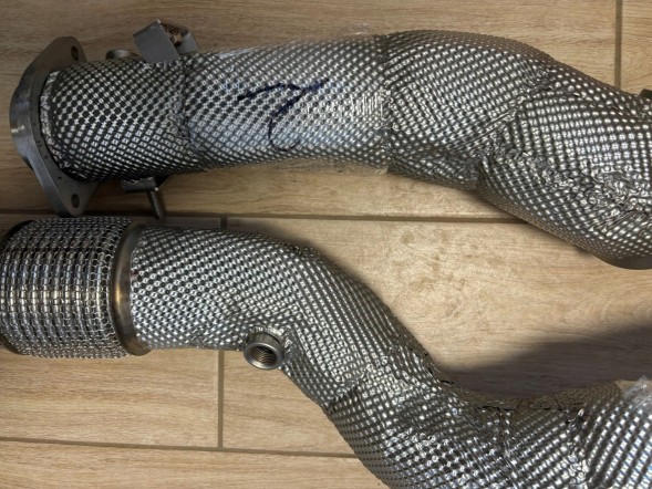 Китай DOWNPIPES58 Випускна труба з нержавіючої сталі 304 для BMW M3 G80 M4 G82, 2 шт.