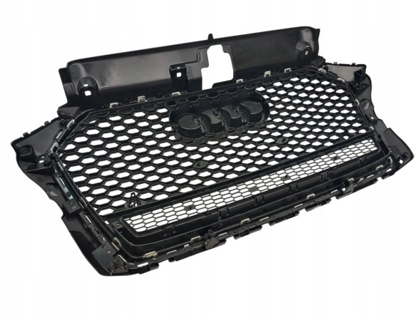 PA 8V3853651AA PLASTER MIODU SILVER РЕШІТКА РАДІАТОРА AUDI A3 8V LIFT 2016 2017 2018 2019 2020 ДИЗАЙН RS3 СОТОВИЙ