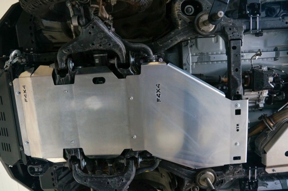 Fabryka4X4 OTR АЛЮМІНІЄВИЙ ЗАХИСТ КОРОБКИ ПЕРЕДАЧ TOYOTA LAND CRUISER J250 (ВІД 2024)