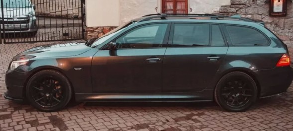 Китай 53582045 Накладки на бічні пороги BMW E60 E61, чорний глянець