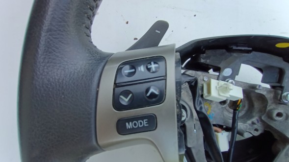 Toyota OE 133020d110 КЕРМО TOYOTA YARIS II 06-11 ШКІРА,З ЛОПАТКАМИ
