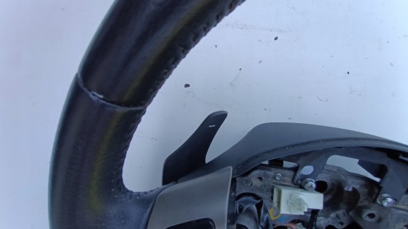 Toyota OE 133020d110 КЕРМО TOYOTA YARIS II 06-11 ШКІРА,З ЛОПАТКАМИ