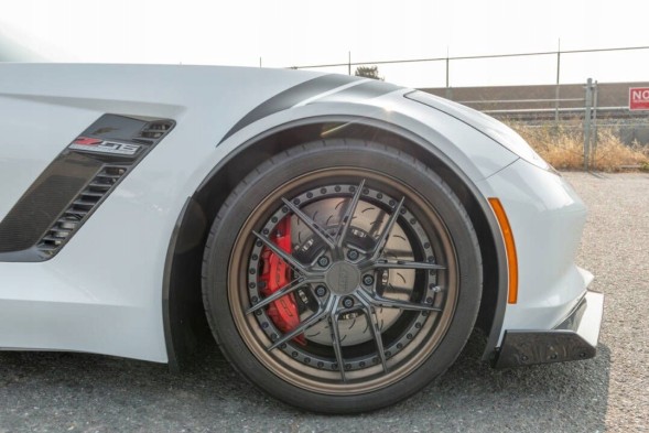 Китай JGD-CORVC7-FMFGB Бризковики передні – Чорний Глянець CHEVROLET CORVETTE C7 2014-2019