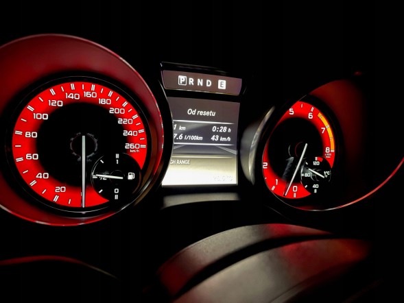 Moman 0089688088357 Mercedes GLE GLS Custom Red Carbon Циферблати спідометра