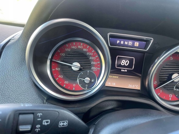 Moman 0089688088357 Mercedes GLE GLS Custom Red Carbon Циферблати спідометра