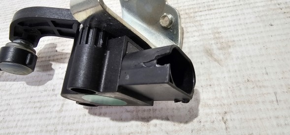 Ford OE AV61-5A955-AB FORD ORG OE ОРИГІНАЛЬНИЙ ДАТЧИК РІВНЯ КУЗОВА ЗАДНІЙ FORD FOCUS MK3 III AV61-5A955-AB