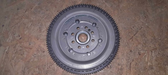 Шеффлер ЛуК 415 0415 10 Schaeffler luk 415 0415 10 маховик