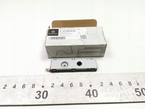 Mercedes-Benz OE A2139056900 OE Підсилювач антени Задня панель Верхні двері Mercedes-Benz E300 A2139056900