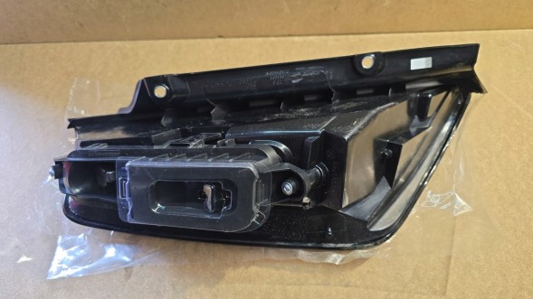 MAGNETI MARELLI 712203981120 Задня фара magneti marelli 712203981120 опис.