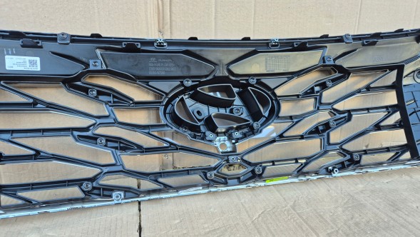 Hyundai OE GRILL ATRAPA CHŁODNICY HYUNDAI TUCSON IV LIFT 24- N-LINE POD KAMERĘ Атрапа решітки радіатора GRILL+STELAŻ Hyundai Tucson IV LIFT 24- N-LINE Під Камеру