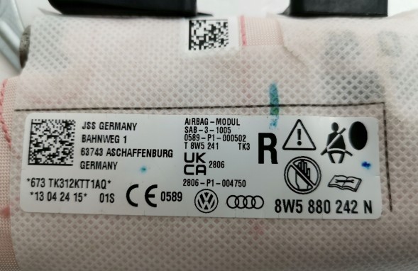 Audi OE 8W5880242K, DWP467140OE Подушка безпеки airbag Audi A4 B9 8W5880242K