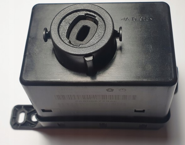 Mopar 7B0-998-021-C Замок запалювання з 2 ключами VOLKSWAGEN ROUTAN 2010