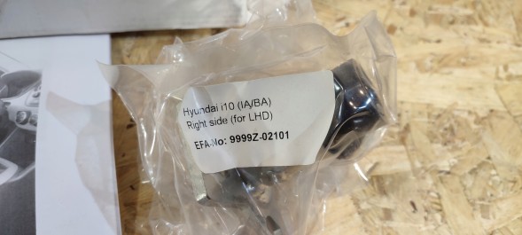 Hyundai OE HYUNDAI I10 ПІДЛОКІТНИК ПІДСТАВКА ОРИГІНАЛ 999Z02108