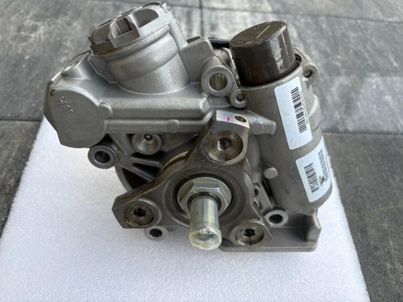 OEM Муфта повного приводу Haldex 4 покоління з насосом 0BR525554A для Golf R Audi A3 TT S3 Tiguan