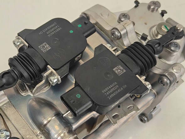 BMW OE 9886766 BMW G60 G70 G05 G06 G07 B57D30B Moduł recyrkulacji Chłodnica EGR 9886766 BMW G60 G70 G05 G06 G07 B57D30B Модуль рециркуляції Охолоджувач EGR 9886766