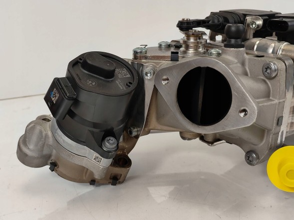 BMW OE 9886766 BMW G60 G70 G05 G06 G07 B57D30B Moduł recyrkulacji Chłodnica EGR 9886766 BMW G60 G70 G05 G06 G07 B57D30B Модуль рециркуляції Охолоджувач EGR 9886766