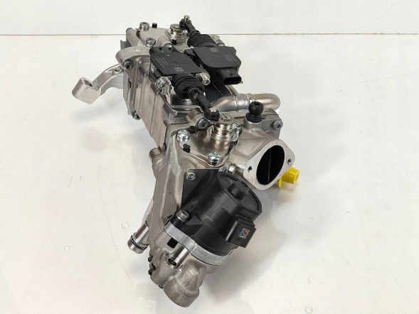 BMW OE 9886766 BMW G60 G70 G05 G06 G07 B57D30B Moduł recyrkulacji Chłodnica EGR 9886766 BMW G60 G70 G05 G06 G07 B57D30B Модуль рециркуляції Охолоджувач EGR 9886766