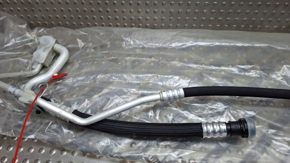 Fiat OE S26338185 ШНУР КОНДИЦІОНУВАННЯ ПОВІТРЯ 51811367 FIAT DOBLO II 1.3 MJET 2010-