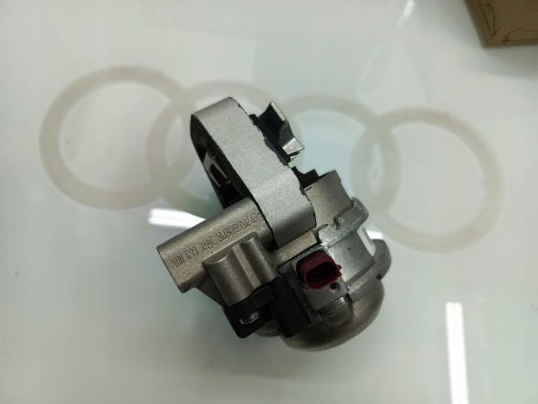 SLP 4H0199256T OEM AUDI S6 RS6 S7 RS7 C7 4G ПОДУШКИ ДВИГУНА ЛІВА 4H0199256T НОВІ!